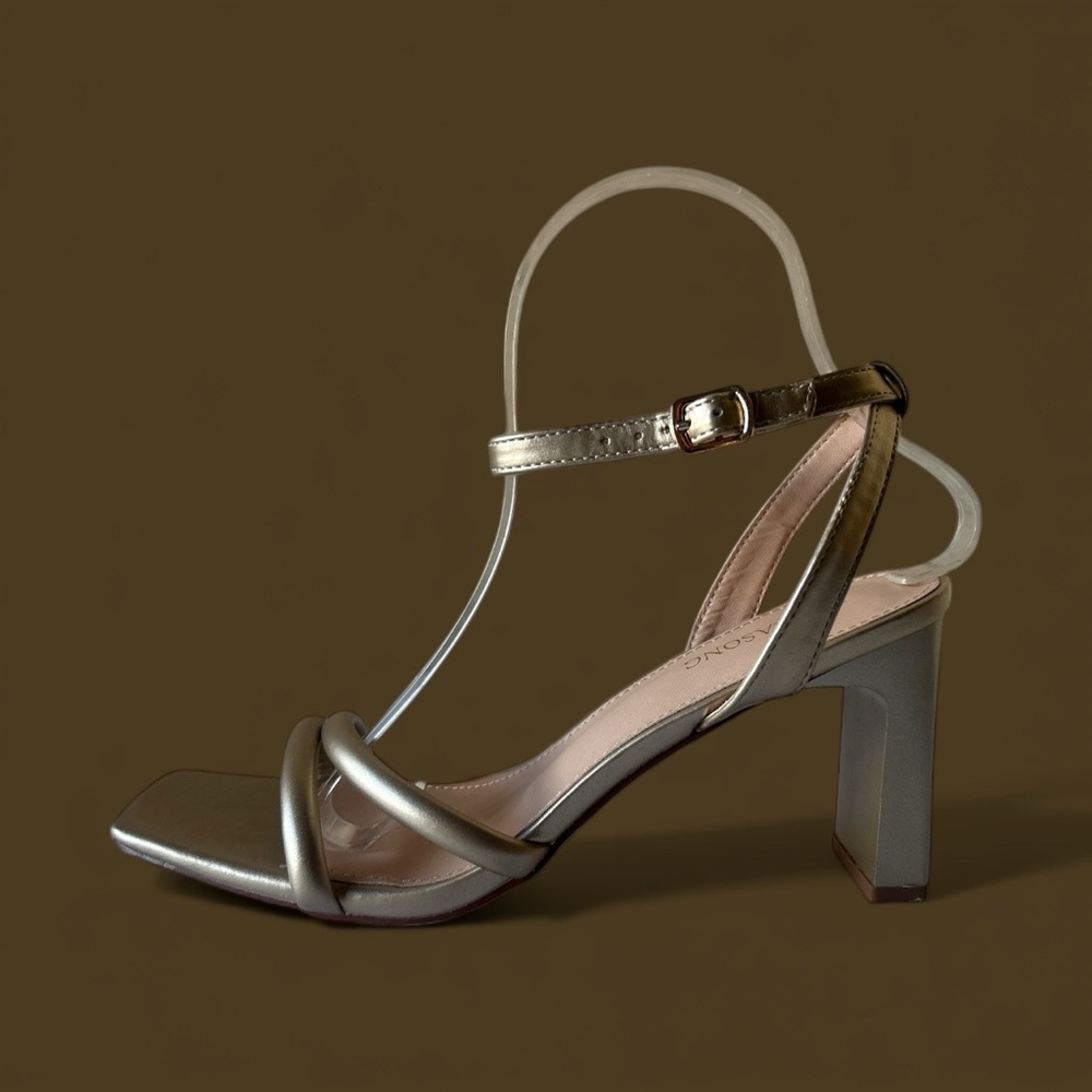 Elegant Gold Strappy Sandals